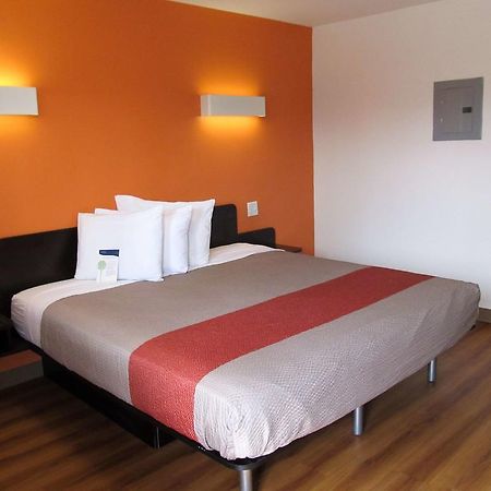 Motel 6-Greenville, Sc מראה חיצוני תמונה